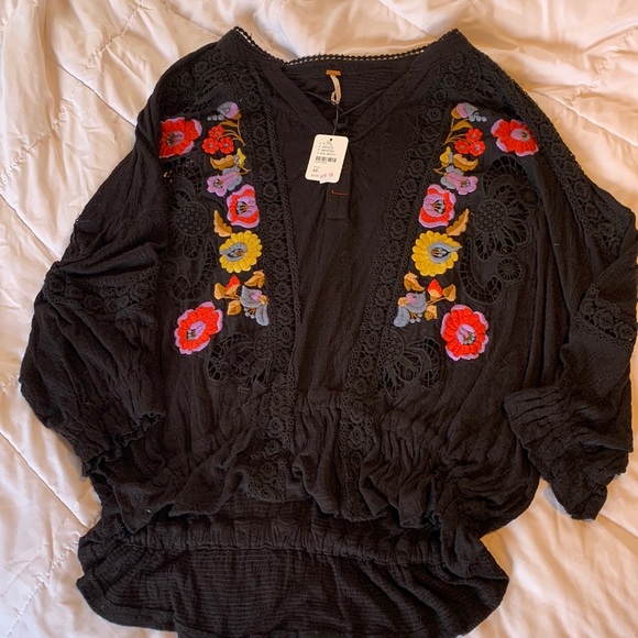 NWT FREE PEOPLE Floral Embroidered Serafina Blouse Top BLACK XS OB993142 - Picture 2 of 9